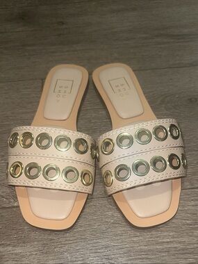 ShuShop Women's Cream Slide Sandals with Gold Eyelet Accent